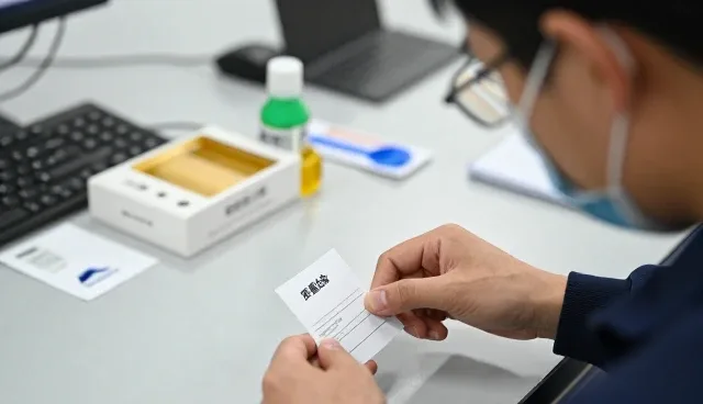 丽水市鼎元门窗有限公司展示定制木纹铝包木门窗应用成果